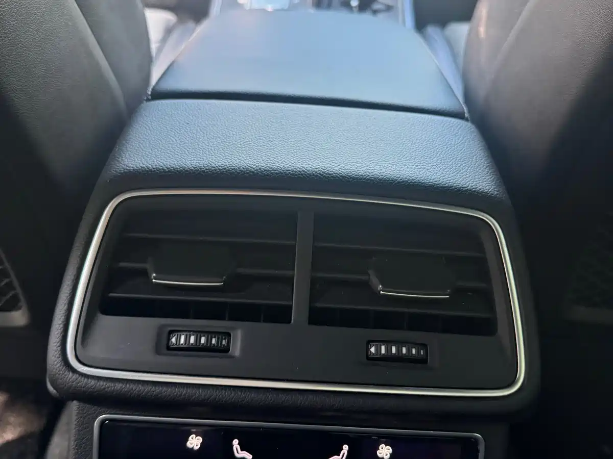 Audi A6L 2024 55 TFSI quattro Exclusive Dynamic фото 11
