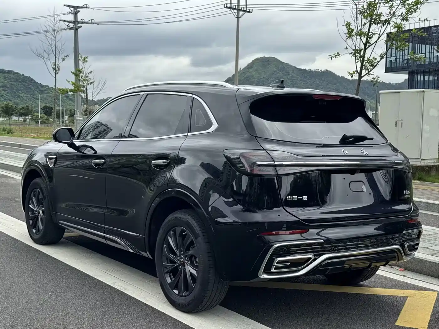 Hongqi HS5 2023 2.0T Flag Enjoy Pro Edition фото 5