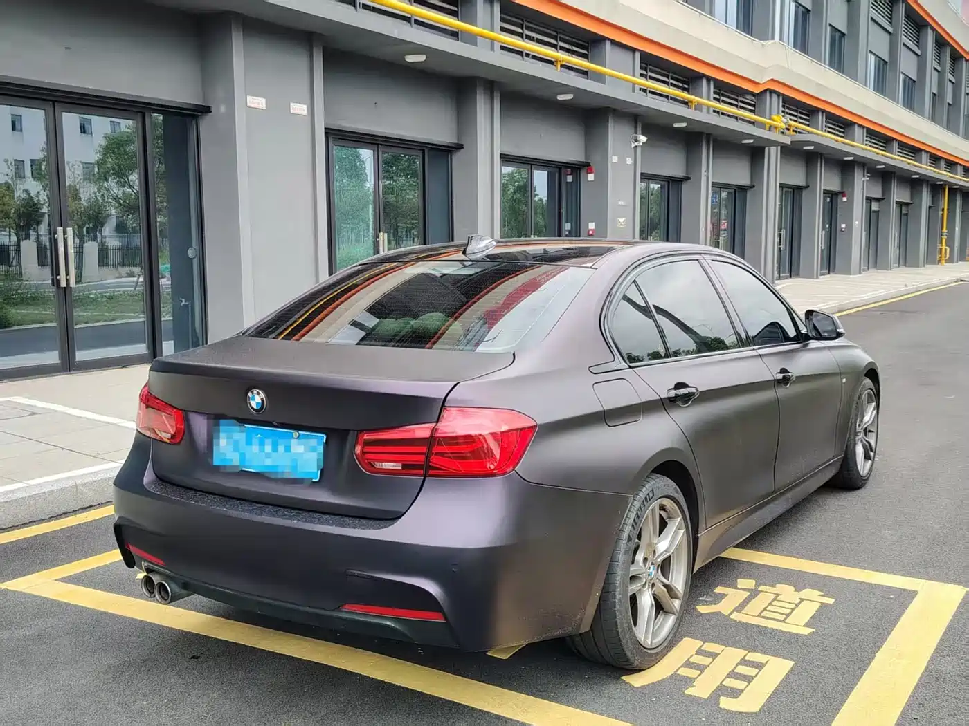 BMW 3 Series 2018 320Li Leading M Sport Package фото 11