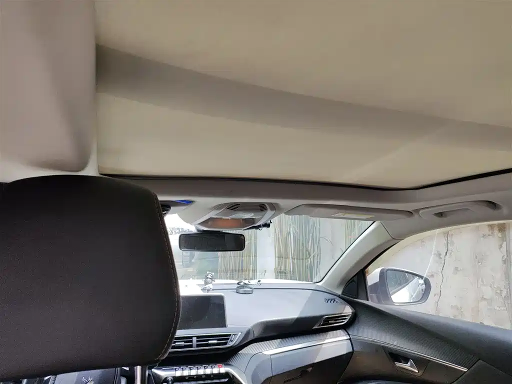 Peugeot 5008 2019 380THP 5-seat Elite Edition фото 9