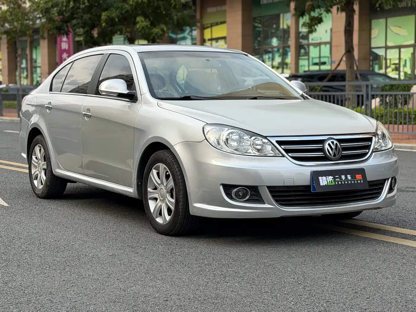 Volkswagen Lavida 2011 1.6L Automatic Pinya Edition фото 3
