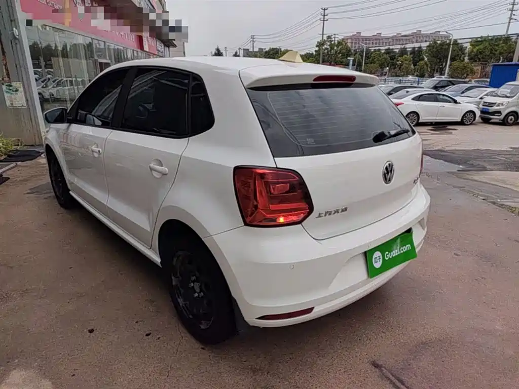 Volkswagen Polo 2016 1.6L Automatic Comfort фото 5