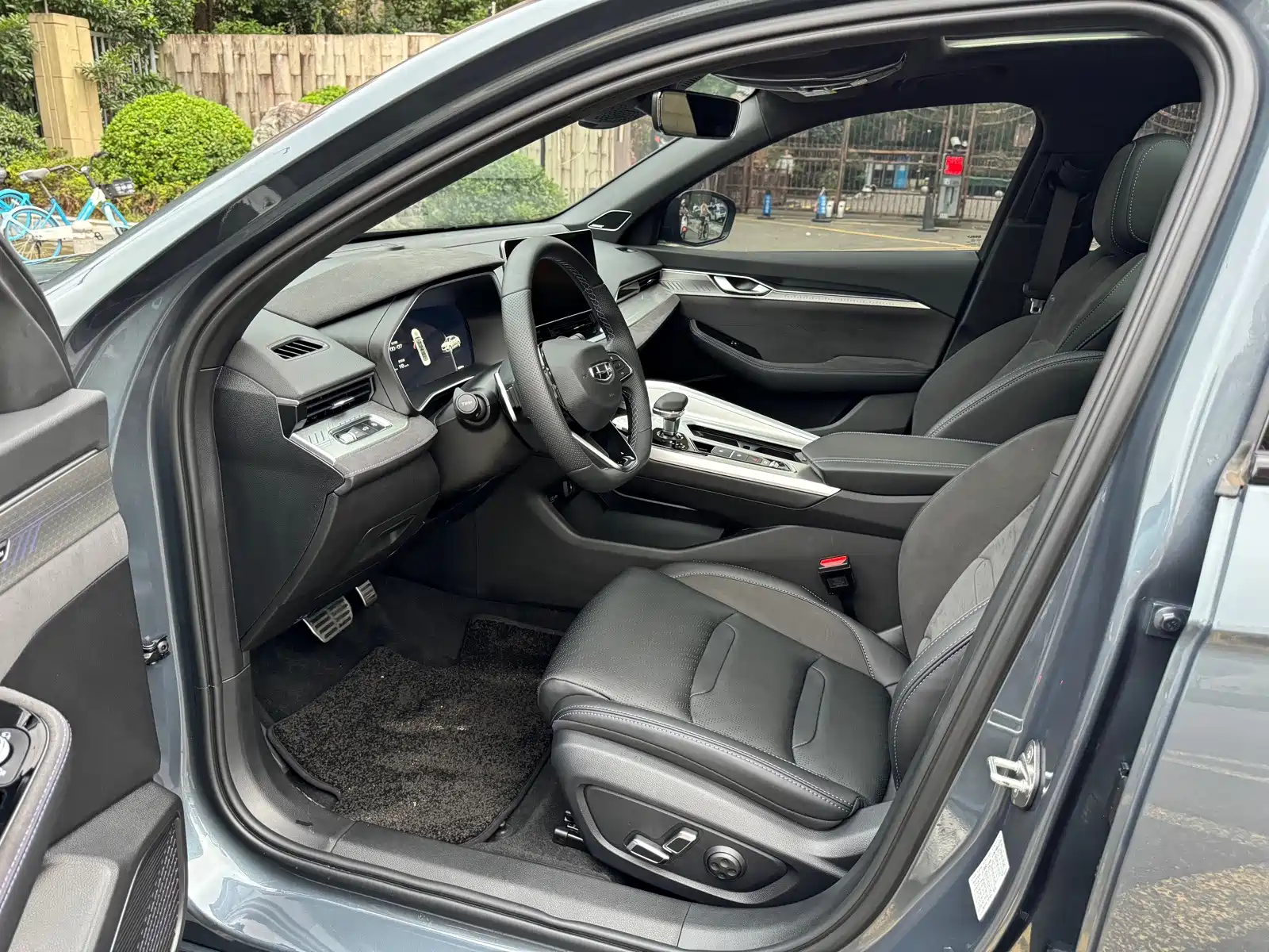 Фото 4 - Geely Preface