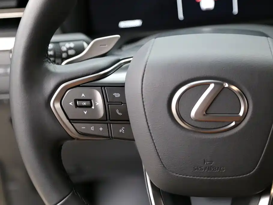 Фото 15 - Lexus GX