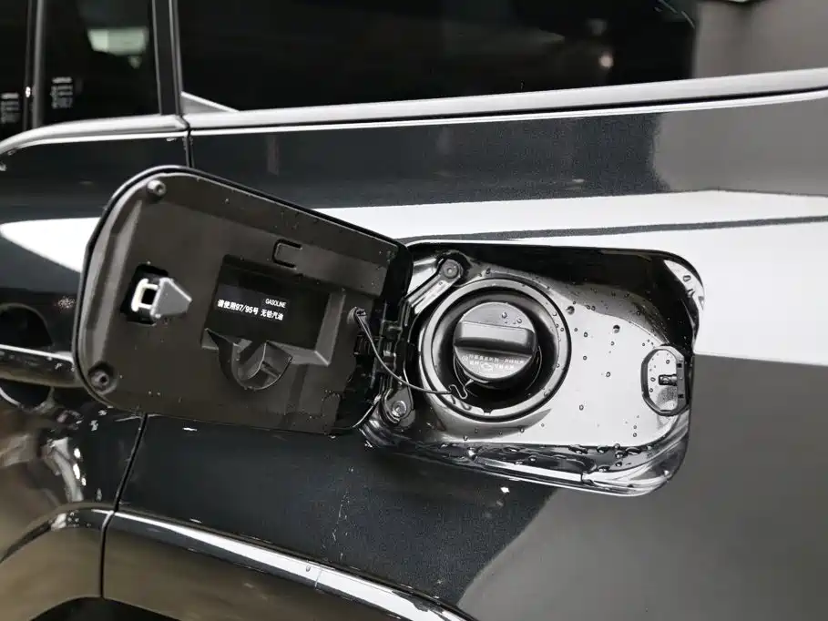 Фото 26 - Lexus GX