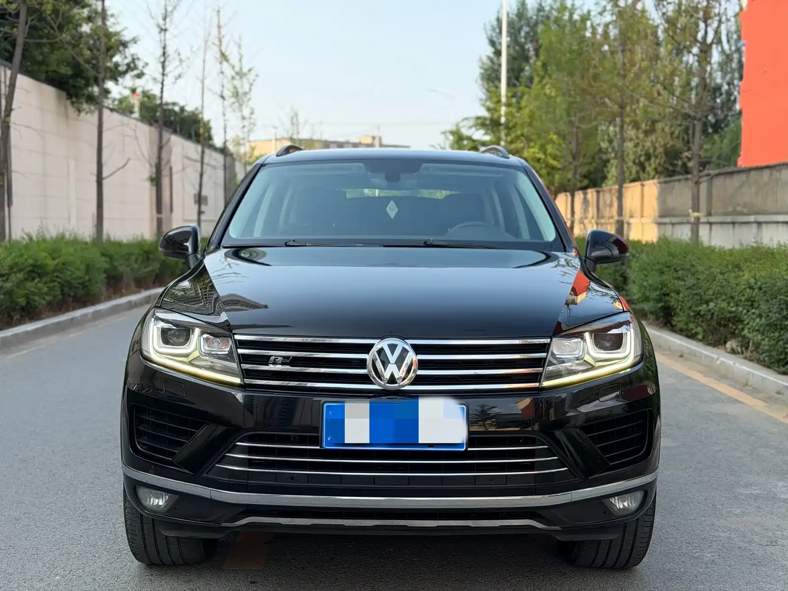 Фото 2 - Volkswagen Touareg