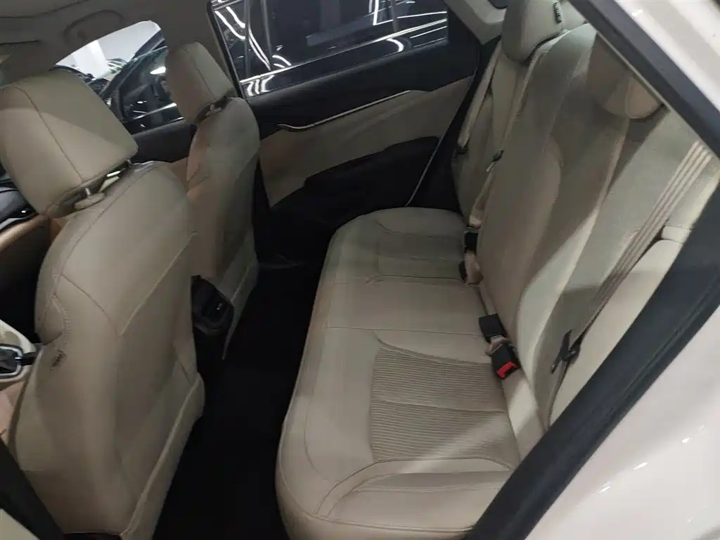 Buick Excelle 2017 15N Automatic Elite фото 17