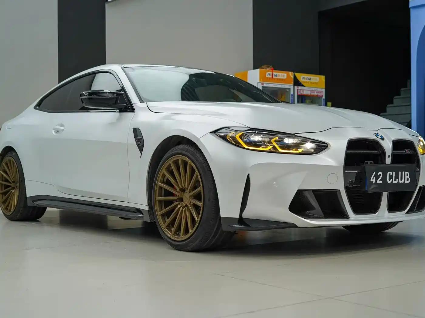 BMW M4
