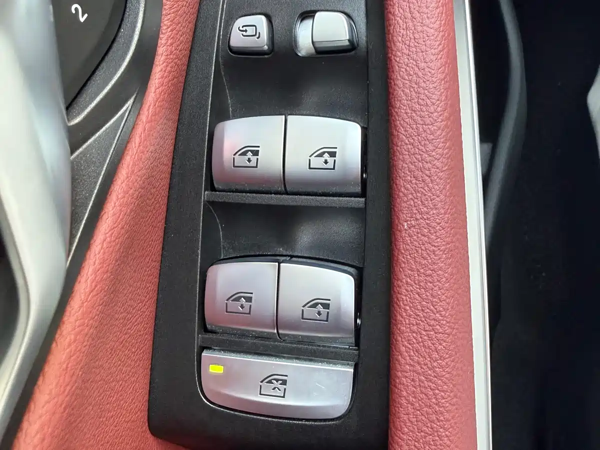 BMW 3 Series 2023 325Li M Sport Package фото 16