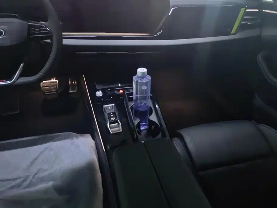 Photo 16 - Audi A6L