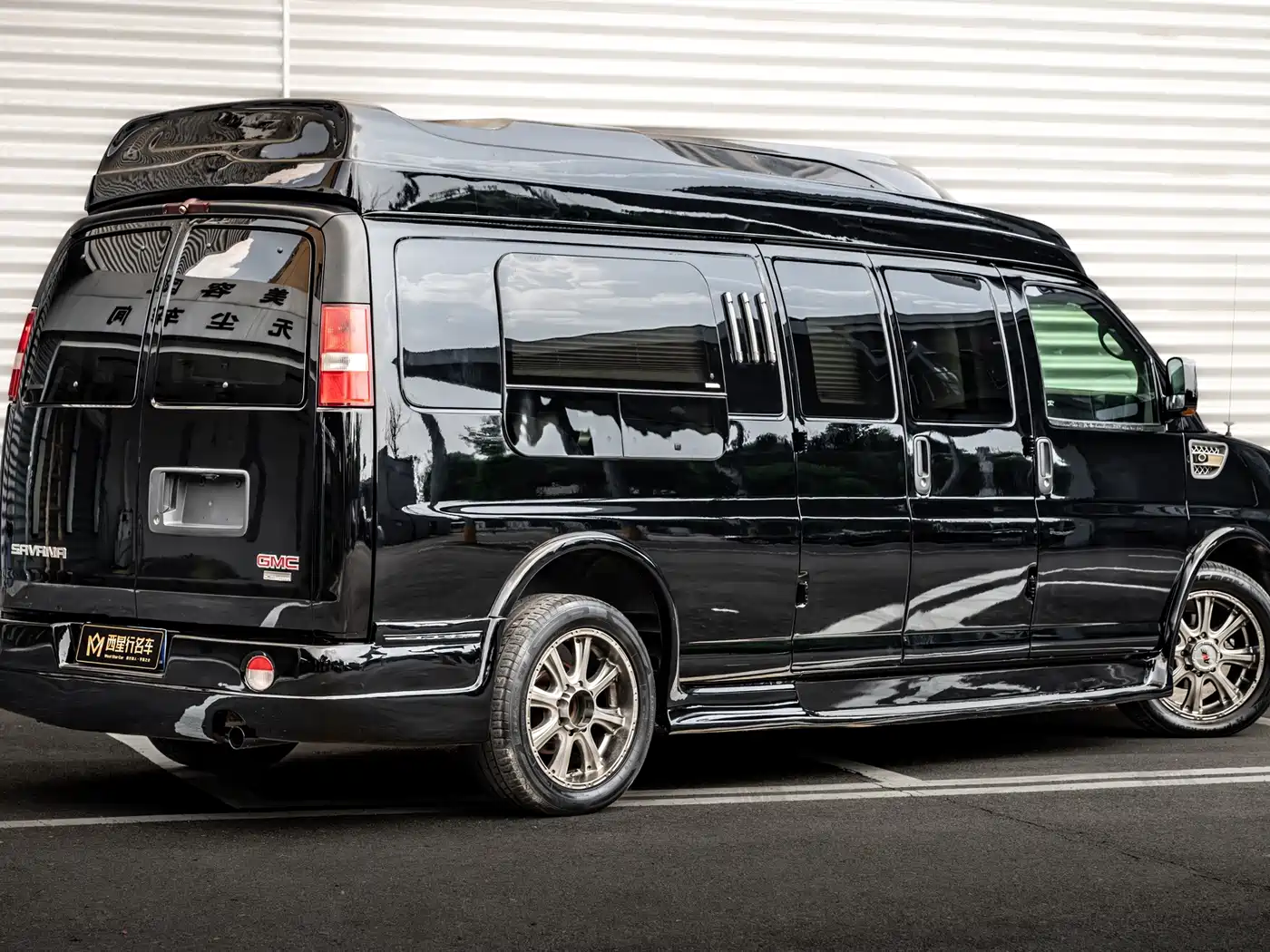 GMC Savana 2011 2011 Model 6.0L Business Star 7-seater