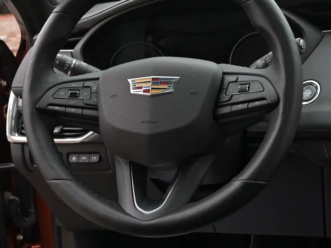 Cadillac XT4 2018 28T AWD Platinum Sport Edition фото 10