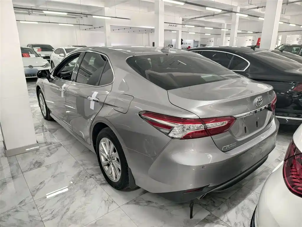 Toyota Camry 2021 2.0G Luxury Edition фото 15