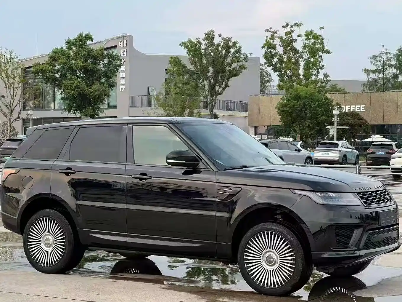 Фото 3 - Land Rover Range Rover Sport
