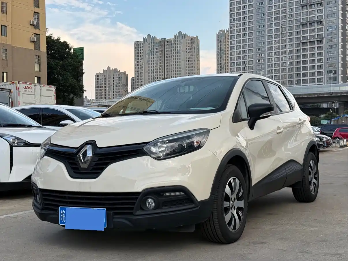 Renault Captur 2019 2015 Model 1.2T Automatic Standard Edition