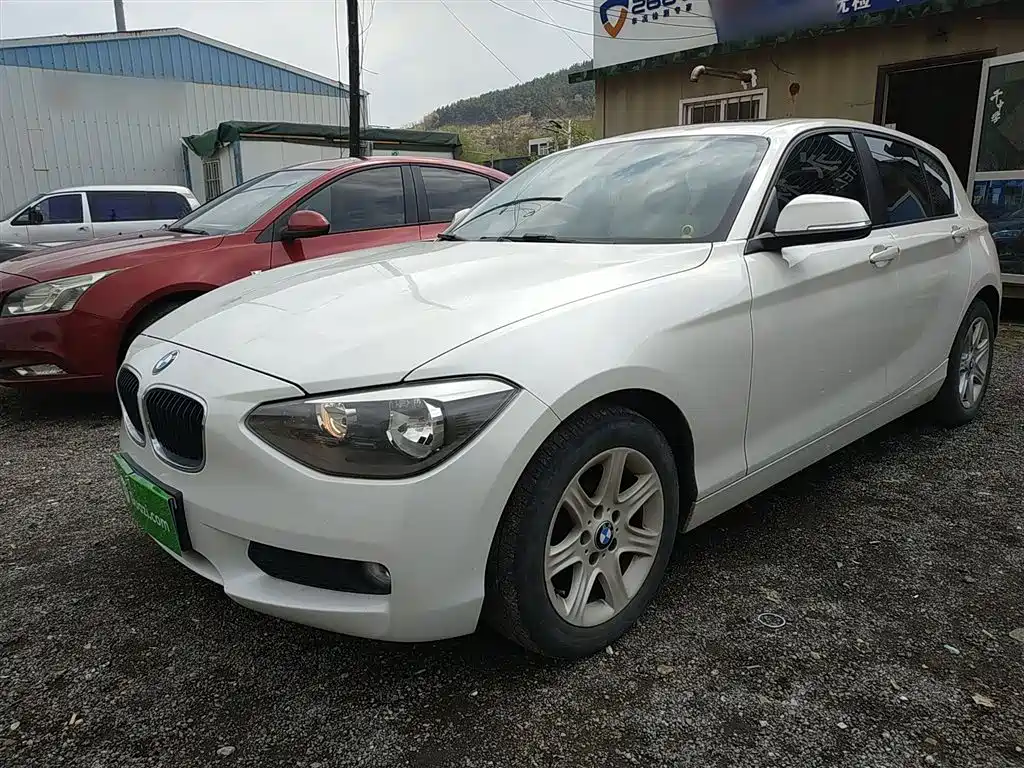 BMW 1 Series (Import) 2013 Facelift 116i Leading Model фото 2