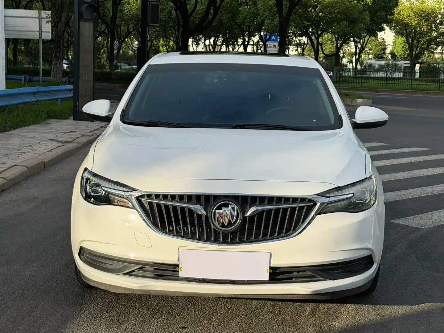Фото 2 - Buick Excelle