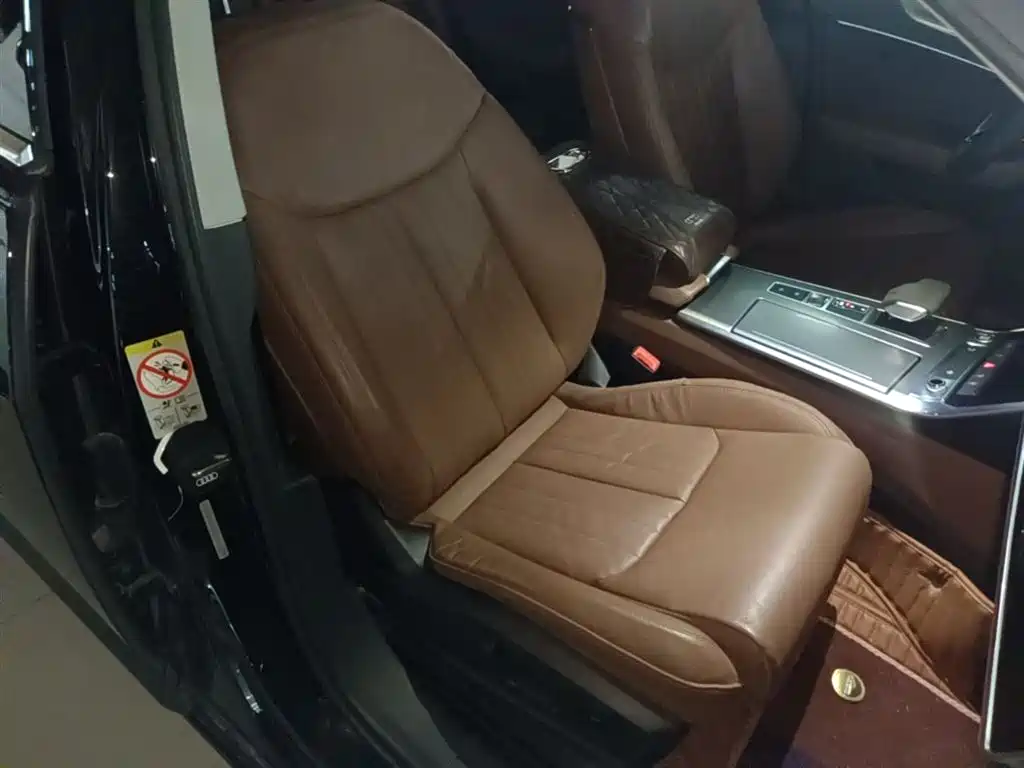 Audi A6L 2019 40 TFSI Luxury Elegance фото 25