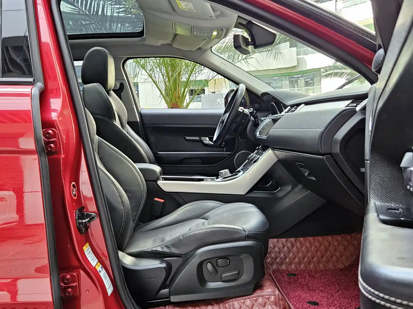 Land Rover Range Rover Evoque (Import) 2014 2.0T 5-door Brilliance Sport фото 8