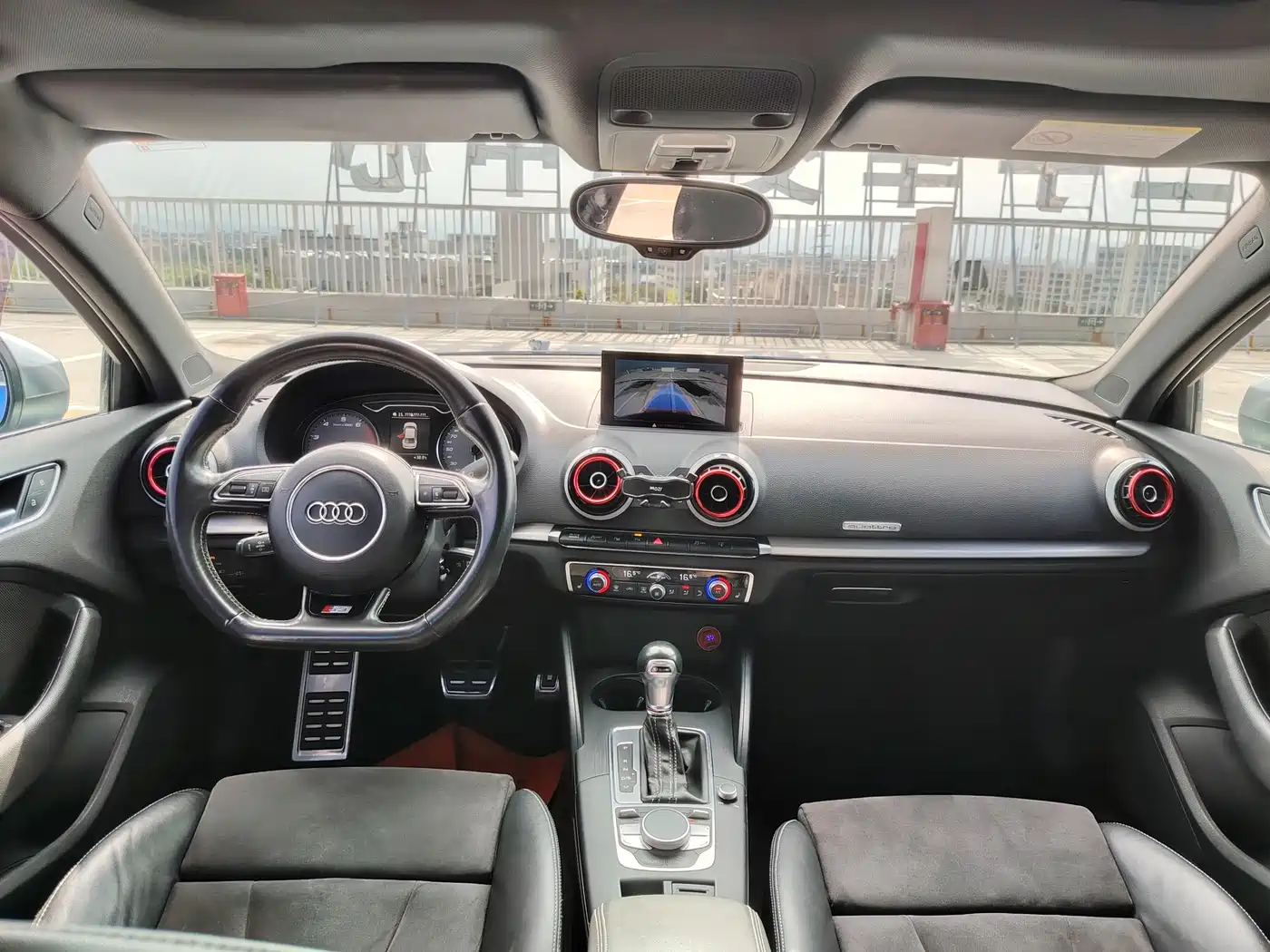 Audi S3 2015 S3 2.0T Limousine фото 6