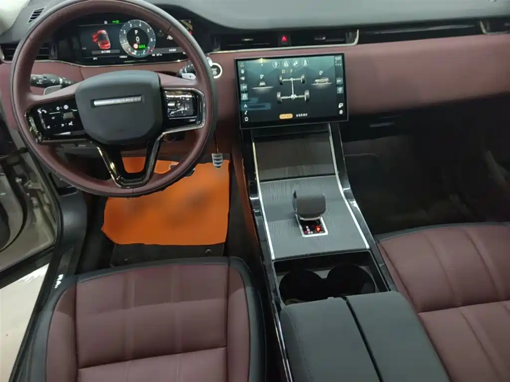 Land Rover Range Rover Evoque 2024 Range Rover Evoque L 249PS Light Master Edition фото 9