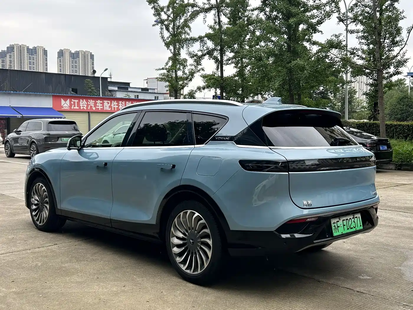 Voyah Auto VOYAH FREE 2021 4WD Extended Range Launch Edition Exclusive Luxury Package фото 10