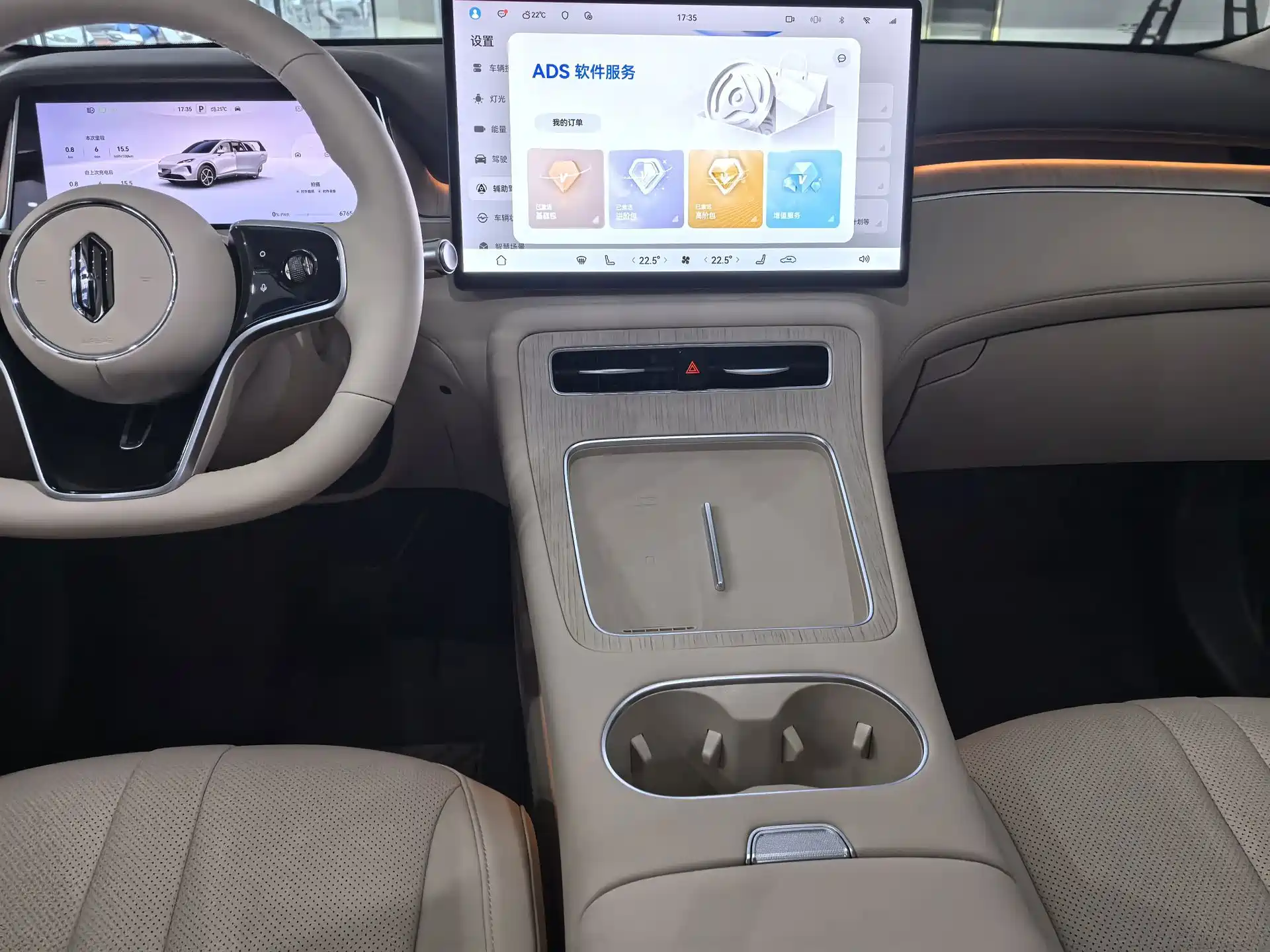 Фото 12 - Shangjie SUV