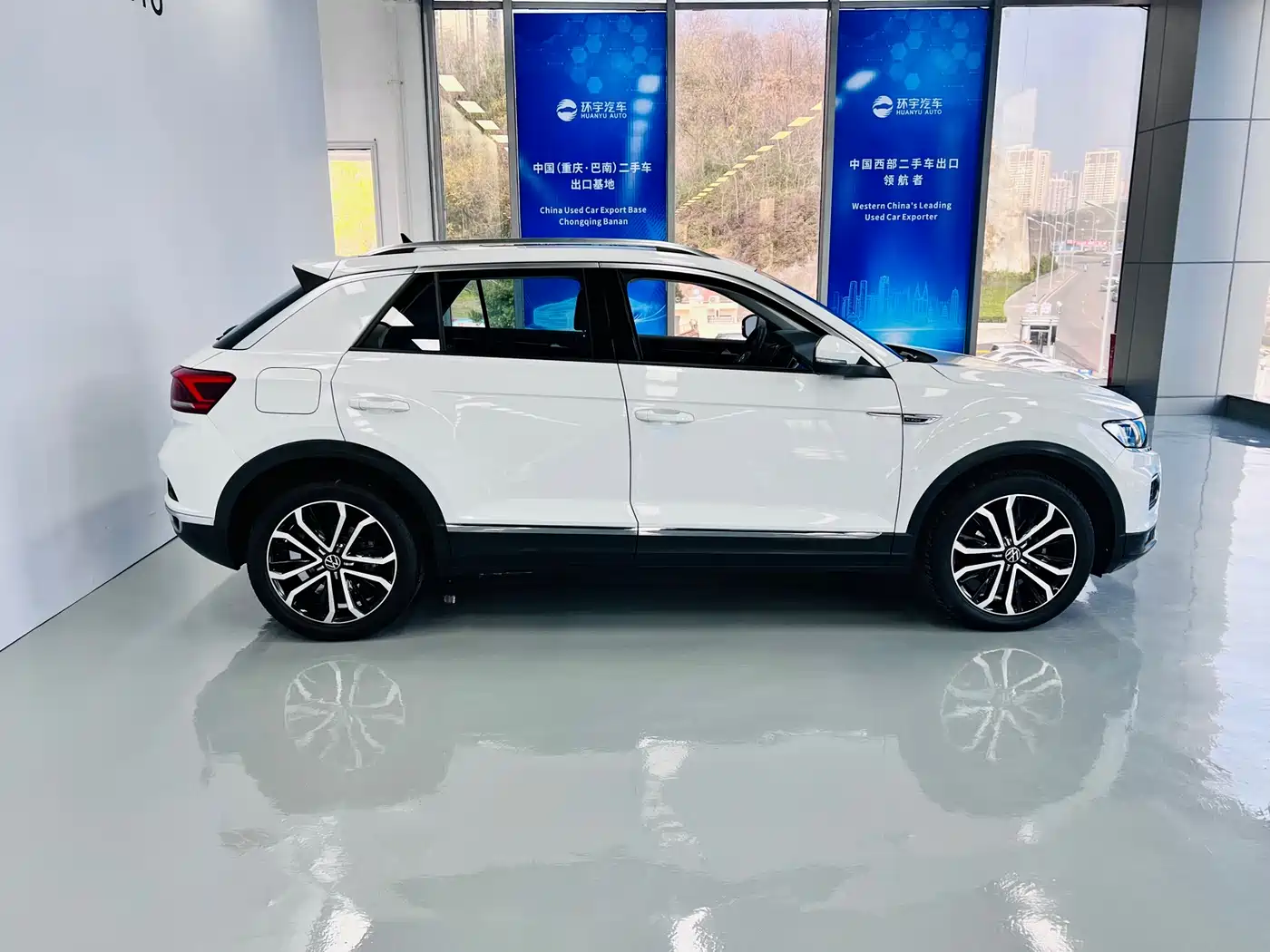 VOLKSWAGEN T ROC EXPLORING SONGS