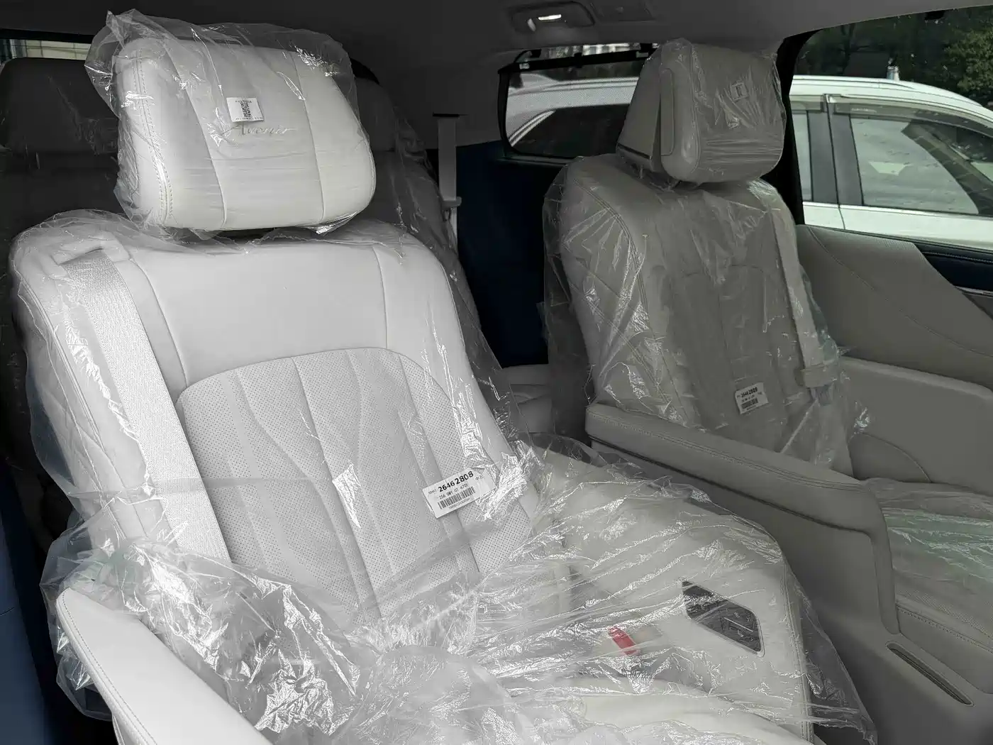 Buick GL8 New Energy 2026 2024 Land Honor Luxury Edition 6-Seater