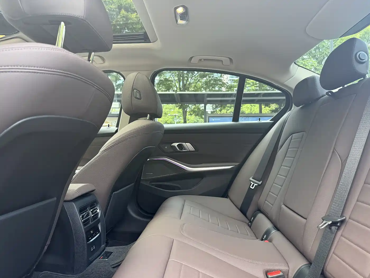 BMW 3 Series 2021 Facelift 325i M Sport Shadow Edition фото 10