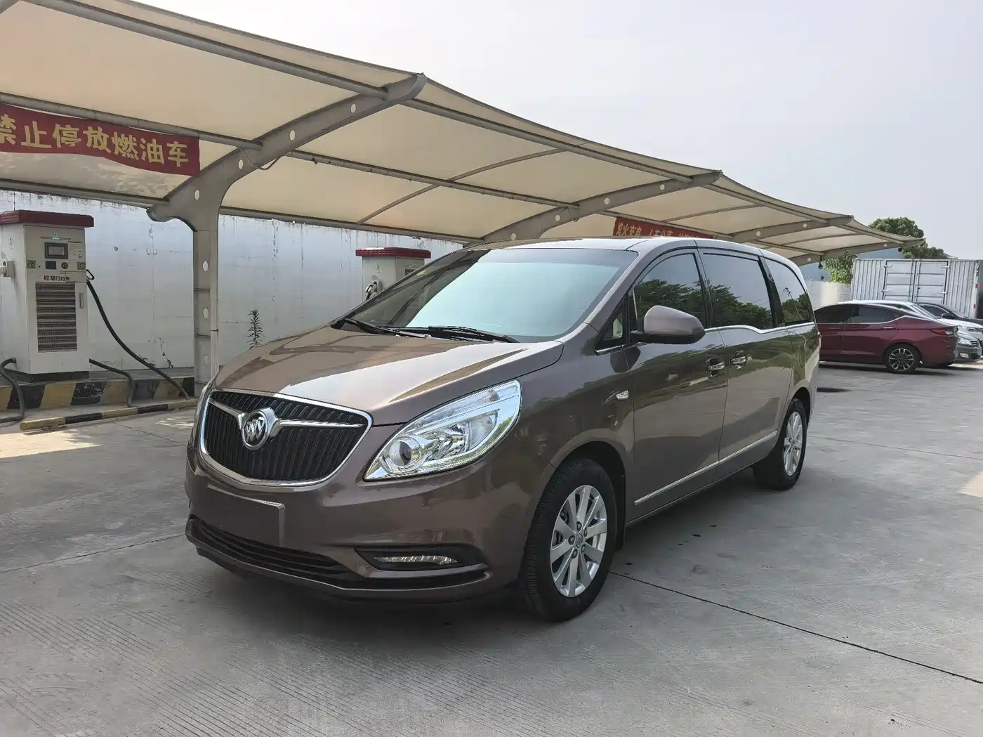 Buick GL8 2018 28T Premium Model China VI
