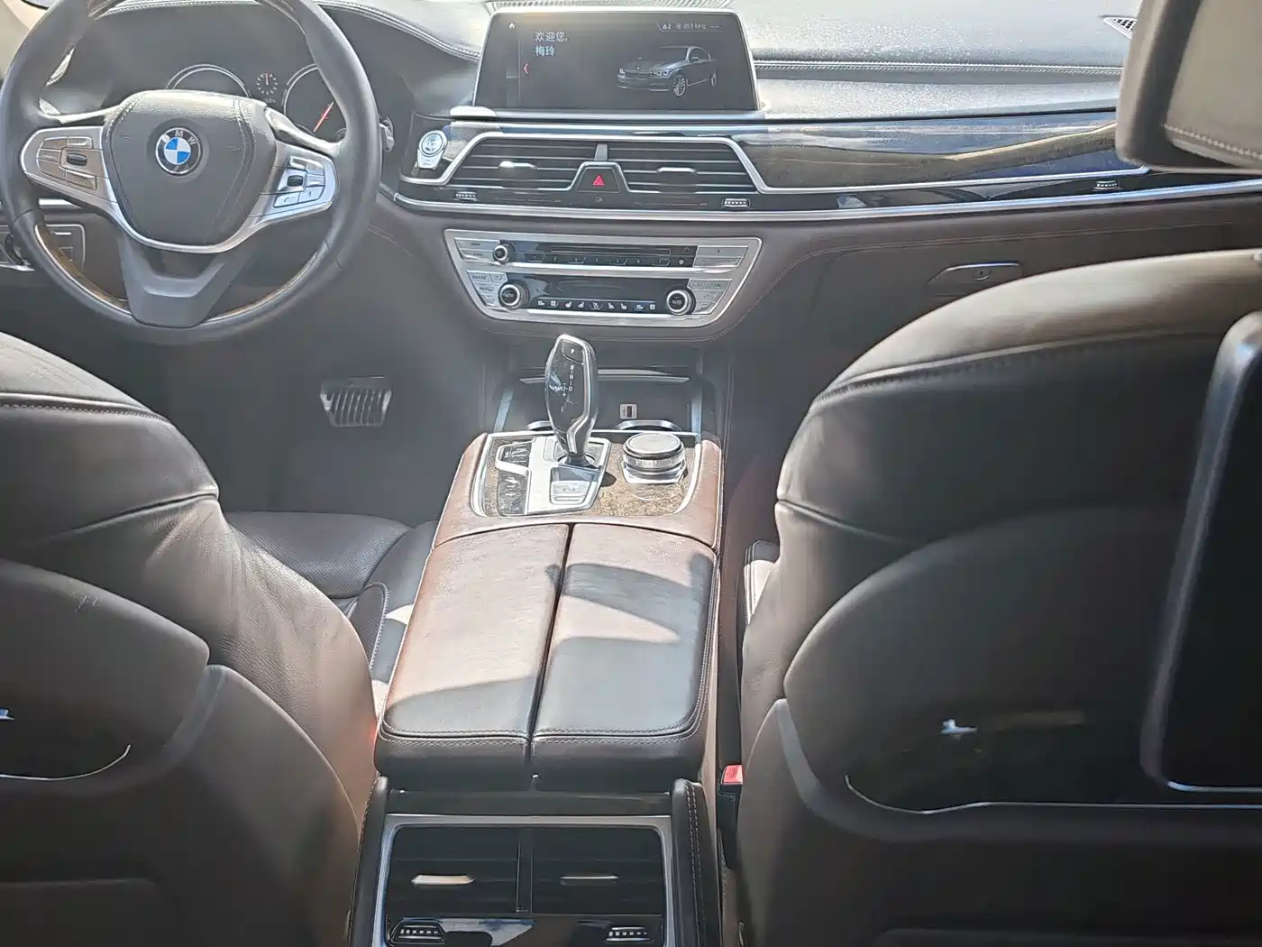 Фото 8 - BMW 7 Series