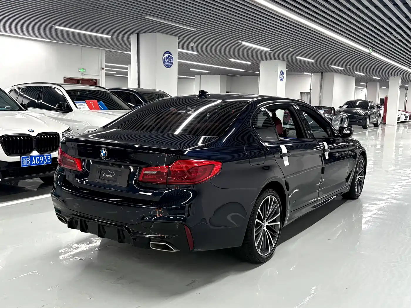 BMW 5 Series 2020 530Li Exclusive M Sport Package фото 15