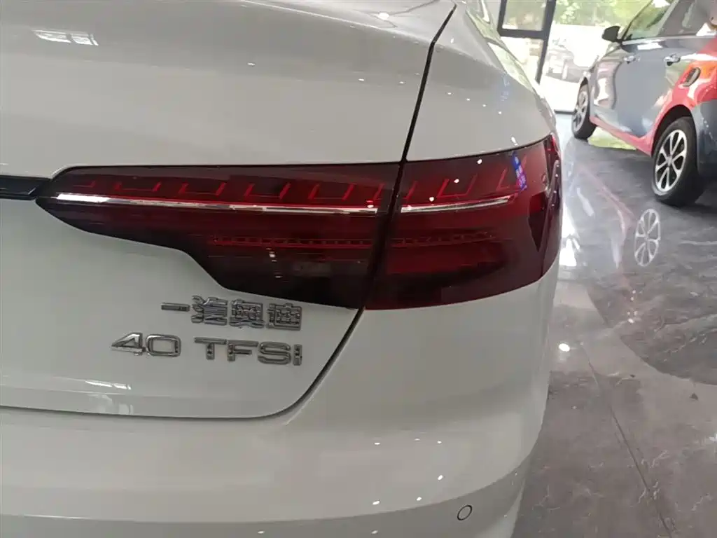 Audi A4L 2024 40 TFSI Luxury Dynamic фото 8