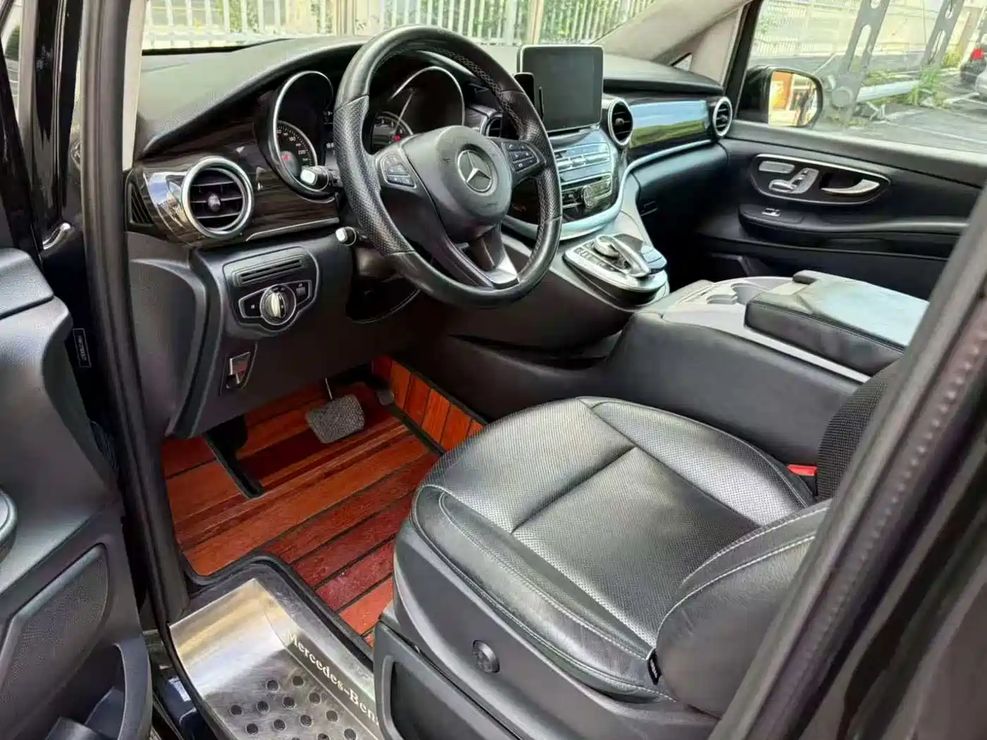 Mercedes-Benz V-Class 2018 V 260 Pilot Edition China V фото 8