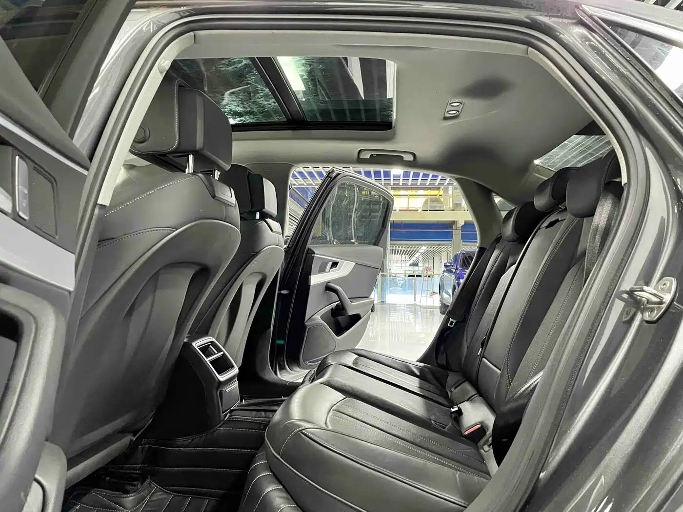 Audi A4L 2022 40 TFSI Fashion Dynamic фото 9