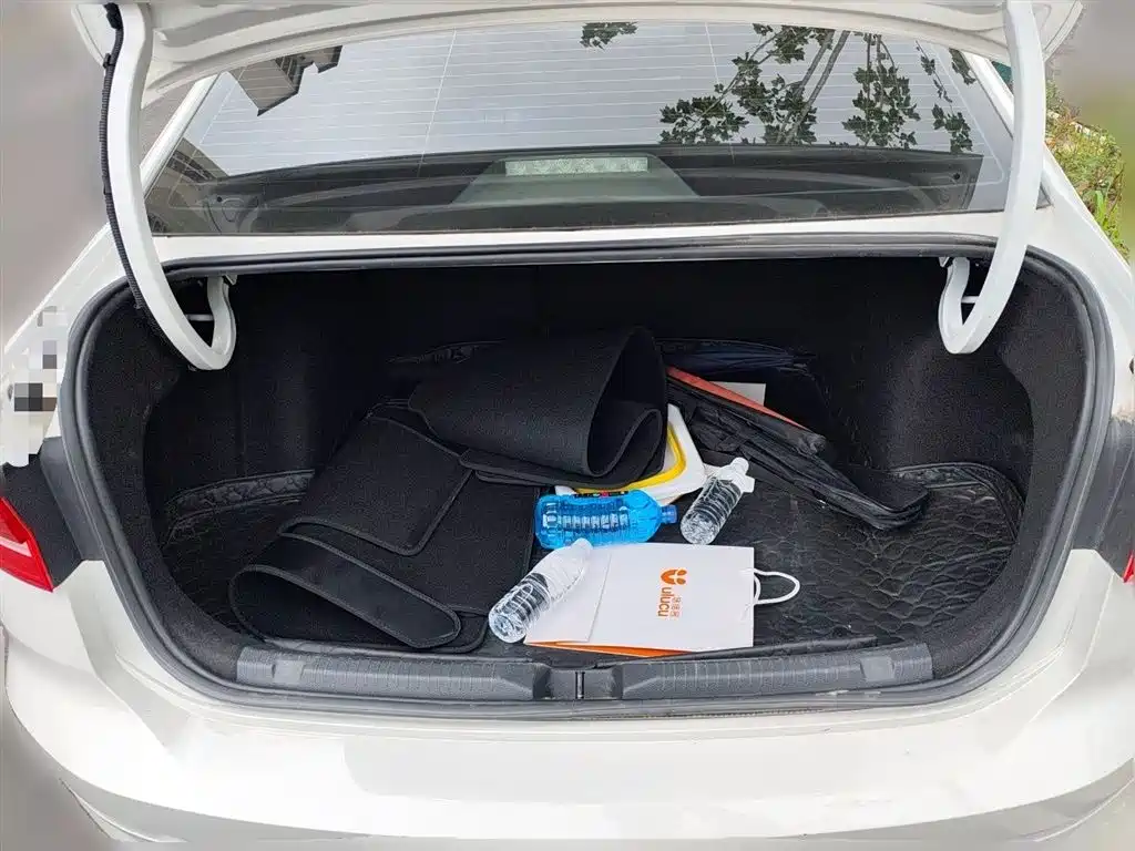 Volkswagen Lavida 2018 1.5L Auto Trend Edition China V фото 10