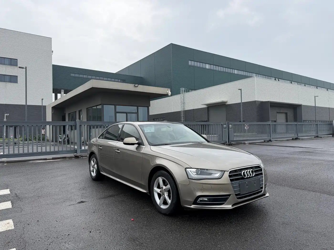 Audi A4L 2013 35 TFSI Automatic Standard фото 3