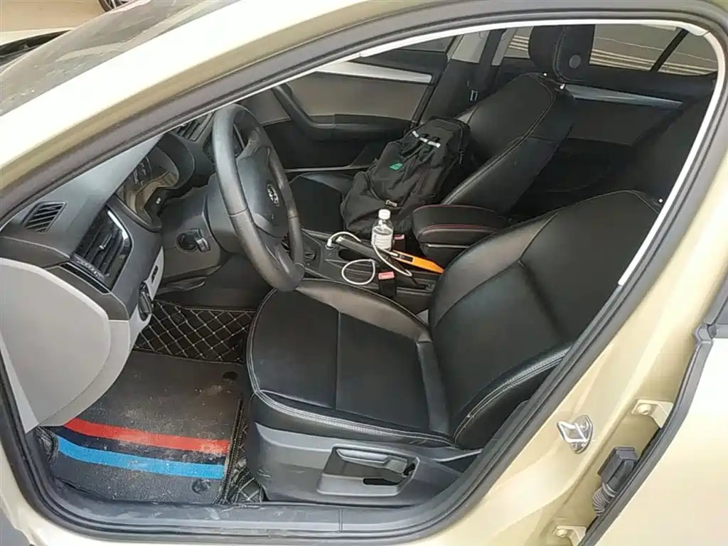 Škoda Octavia 2015 1.4TSI DSG逸致版 фото 15