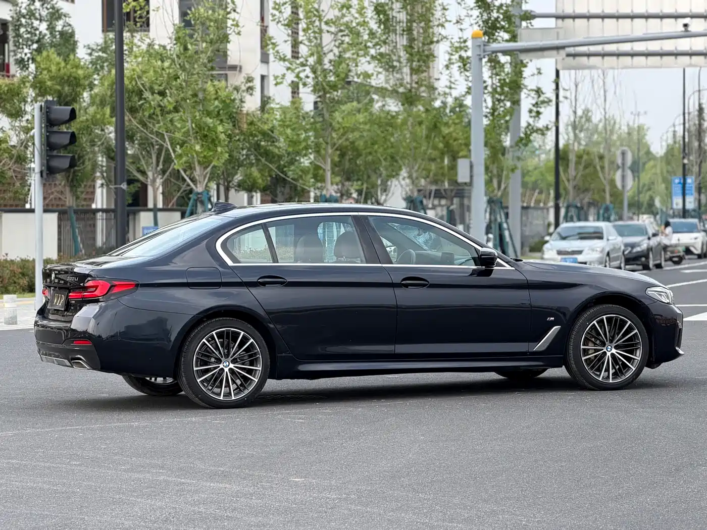 BMW 5 Series 2021 530Li Leading M Sport Package фото 18