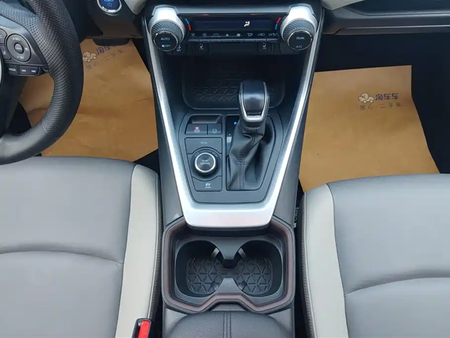 Toyota RAV4 Rongfang 2020 Hybrid 2.5L E-CVT 4WD Elite PLUS фото 16