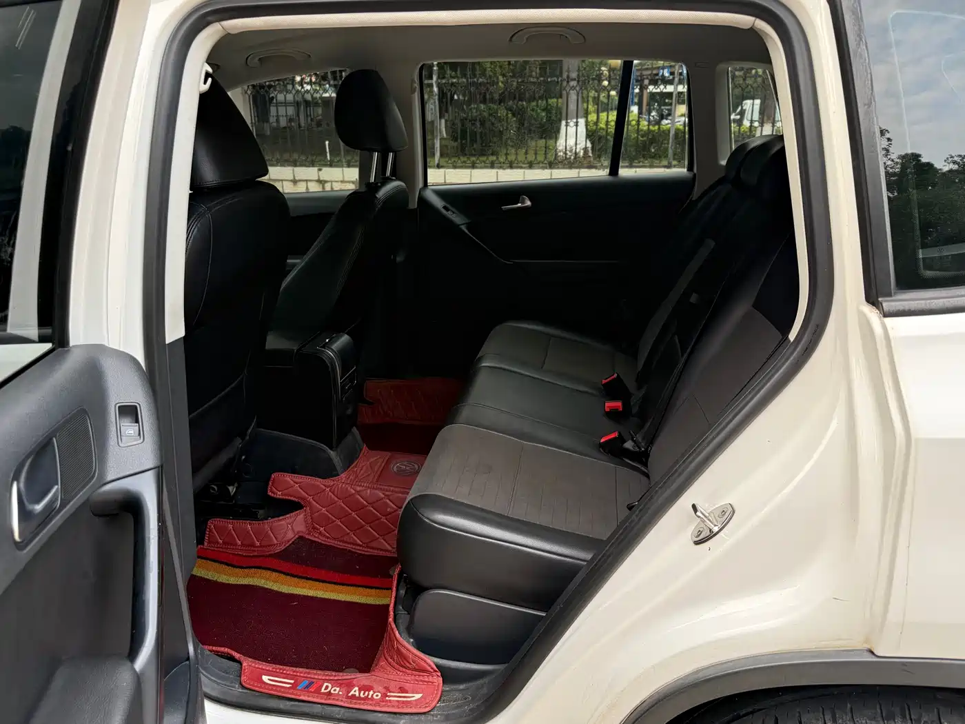 Volkswagen Tiguan 2015 1.8TSI Automatic 2WD Trendline фото 5