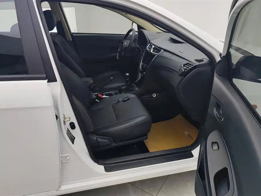 BYD F3 2020 1.5L Manual Premium Edition фото 8