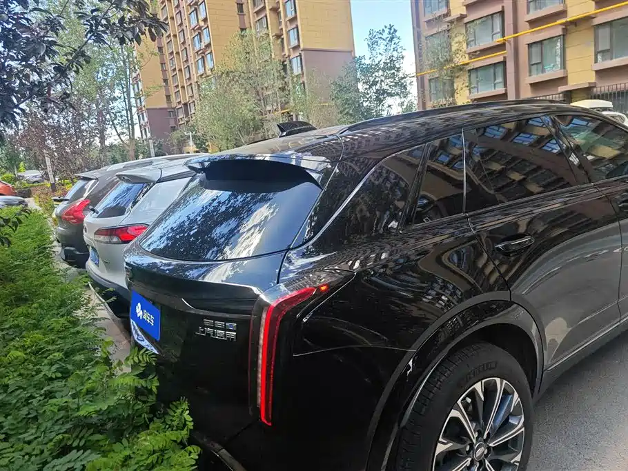 Cadillac XT5 2025 2.0T Luxury фото 3