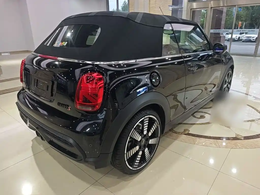 MINI MINI 2024 2023 Facelift II 2.0T COOPER S CABRIO Artist