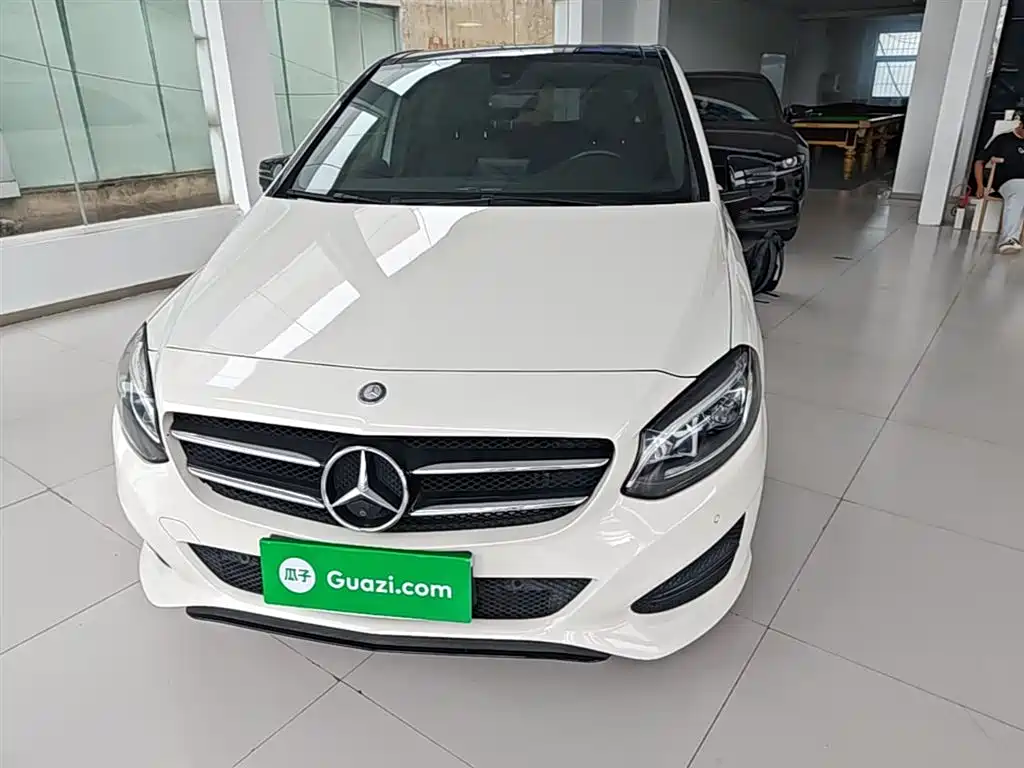 Mercedes-Benz B-Class 2015 B 200 Luxury фото 3