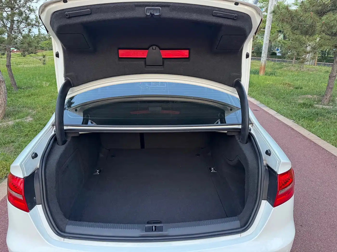 Audi A4L 2013 35 TFSI Automatic Comfort фото 10