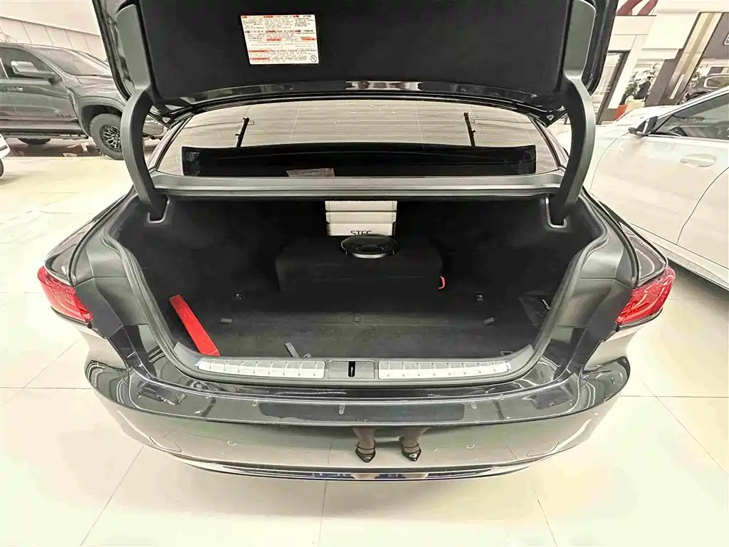 Lexus LS 2022 2021 500h Excellence Edition