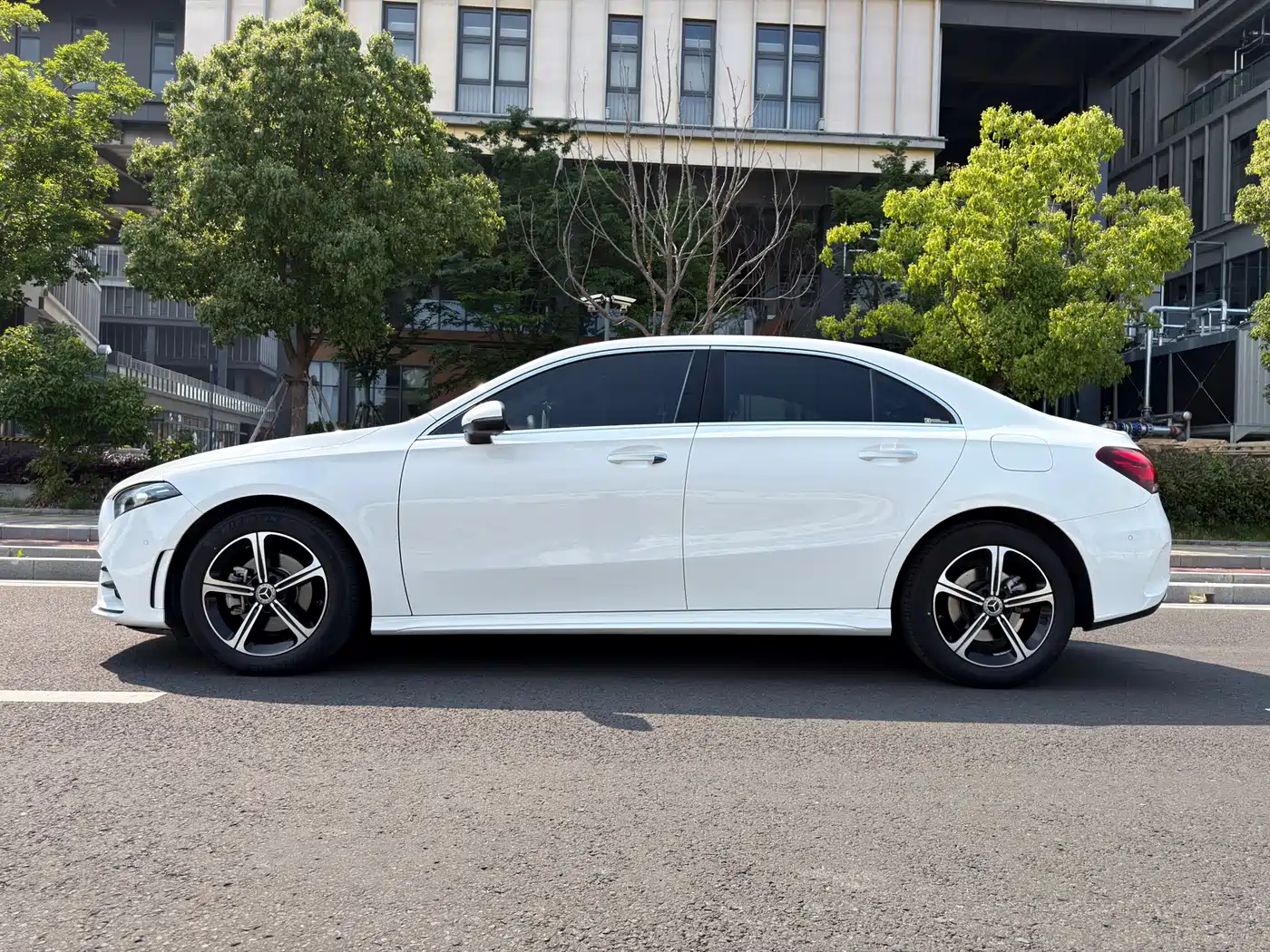 Mercedes-Benz A-Class 2022 Facelift II A 200 L Sport Sedan Fashion фото 8