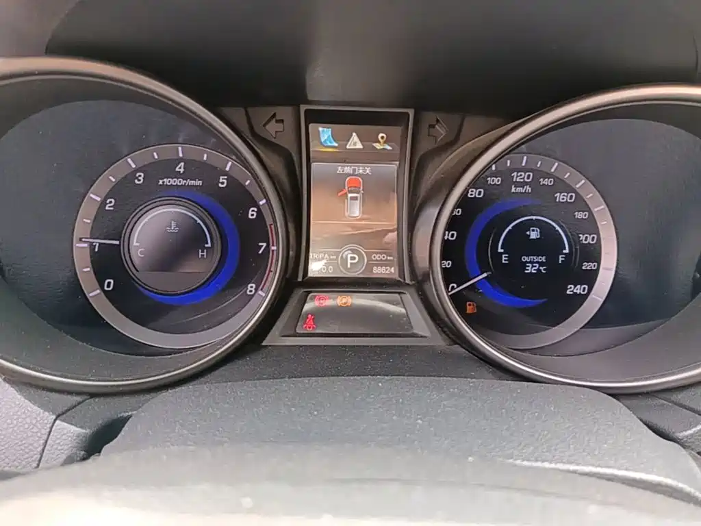 Changan CS75 2015 2014 1.8T Automatic Elite (China IV)